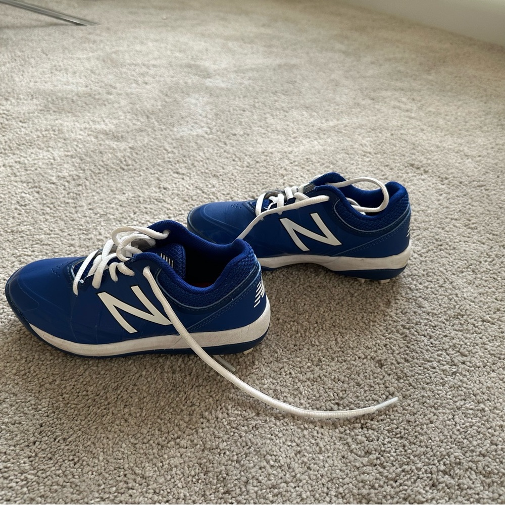 New Balance Blue and White football cleats. - Picture 2 of 8